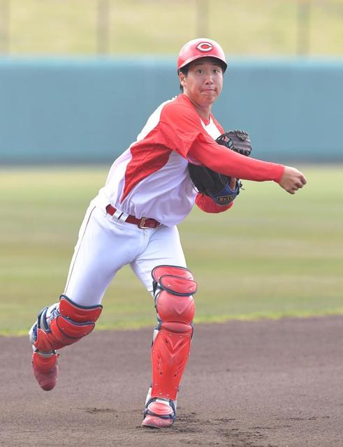 広島・石原　ムキムキ大作戦！　筋トレで体重＆長打力ＵＰだ　来季１軍初出場目標