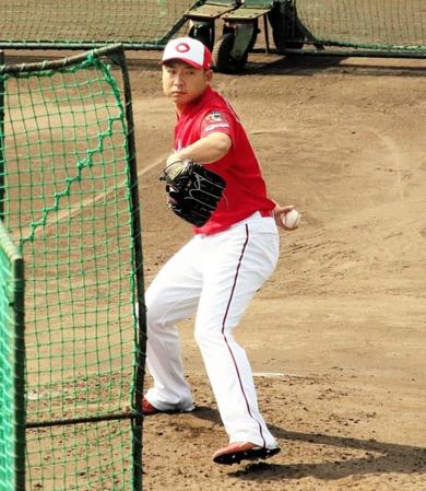 　フリー打撃に登板した今村