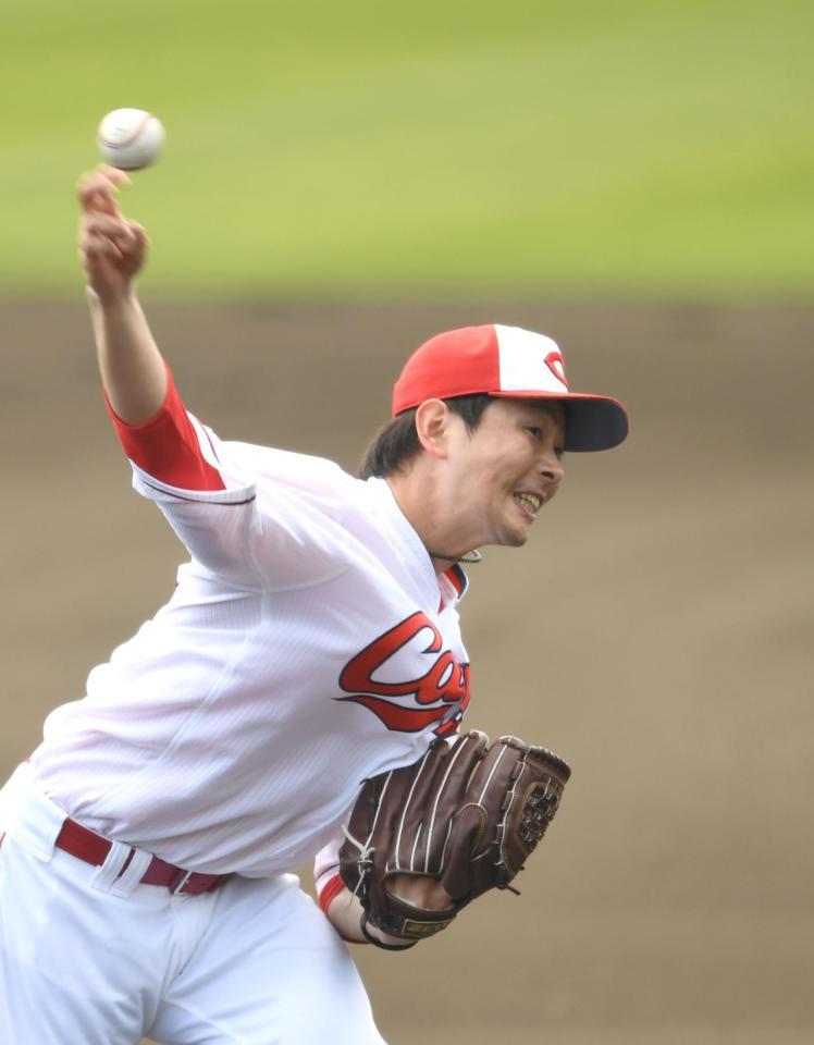【１４時配信設定】シート打撃に登板し、力強いボールを投げ込む広島・大瀬良大地＝２２日