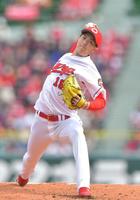 　先発して４回を投げ、無安打無失点の好投を見せた広島・森下（撮影・立川洋一郎）