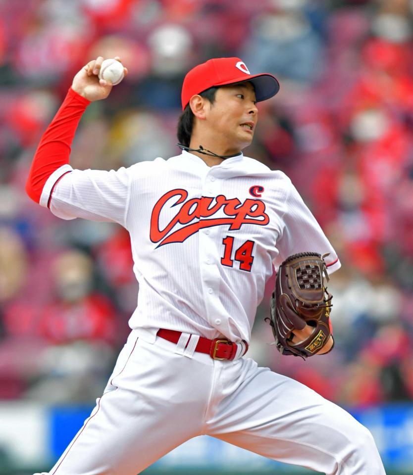 　先発しヤクルト打線を相手に力投する大瀬良