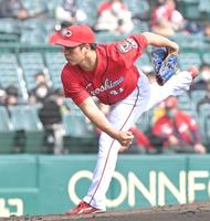 　力投する矢崎（撮影・高部洋祐）