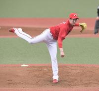 　力投する森下（撮影・金田祐二）