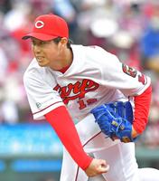 ５回を投げて２安打無失点の好投を見せた広島・野村祐輔＝マツダスタジアム（撮影・立川洋一郎）