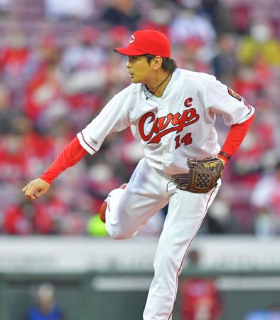 　中日打線を相手に力投する先発の大瀬良（撮影・立川洋一郎）