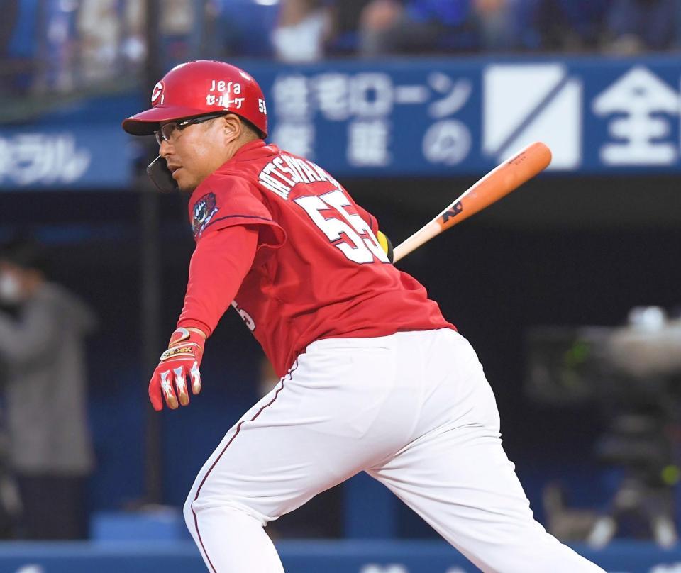 １回、左前に先制打を放つ松山（撮影・金田祐二）