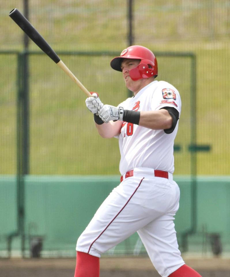 　ウエスタンリーグ・中日戦で、１安打を放ったクロン