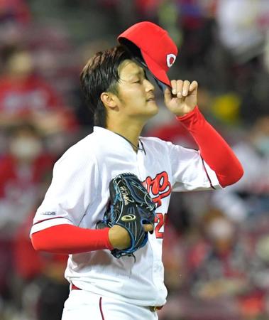 　６回、青木に適時打を打たれ先制を許した床田（撮影・立川洋一郎）