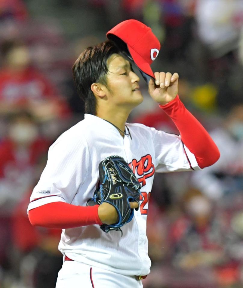 　６回、青木に適時打を打たれ先制を許した床田（撮影・立川洋一郎）