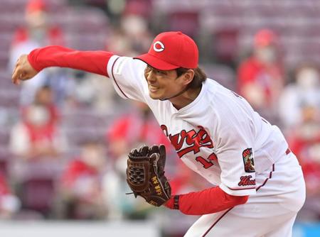 日本ハム打線を相手に力投する先発の広島・大瀬良＝マツダスタジアム（撮影・立川洋一郎）