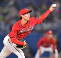 ９回に登板し力投する森浦（撮影・西岡正）