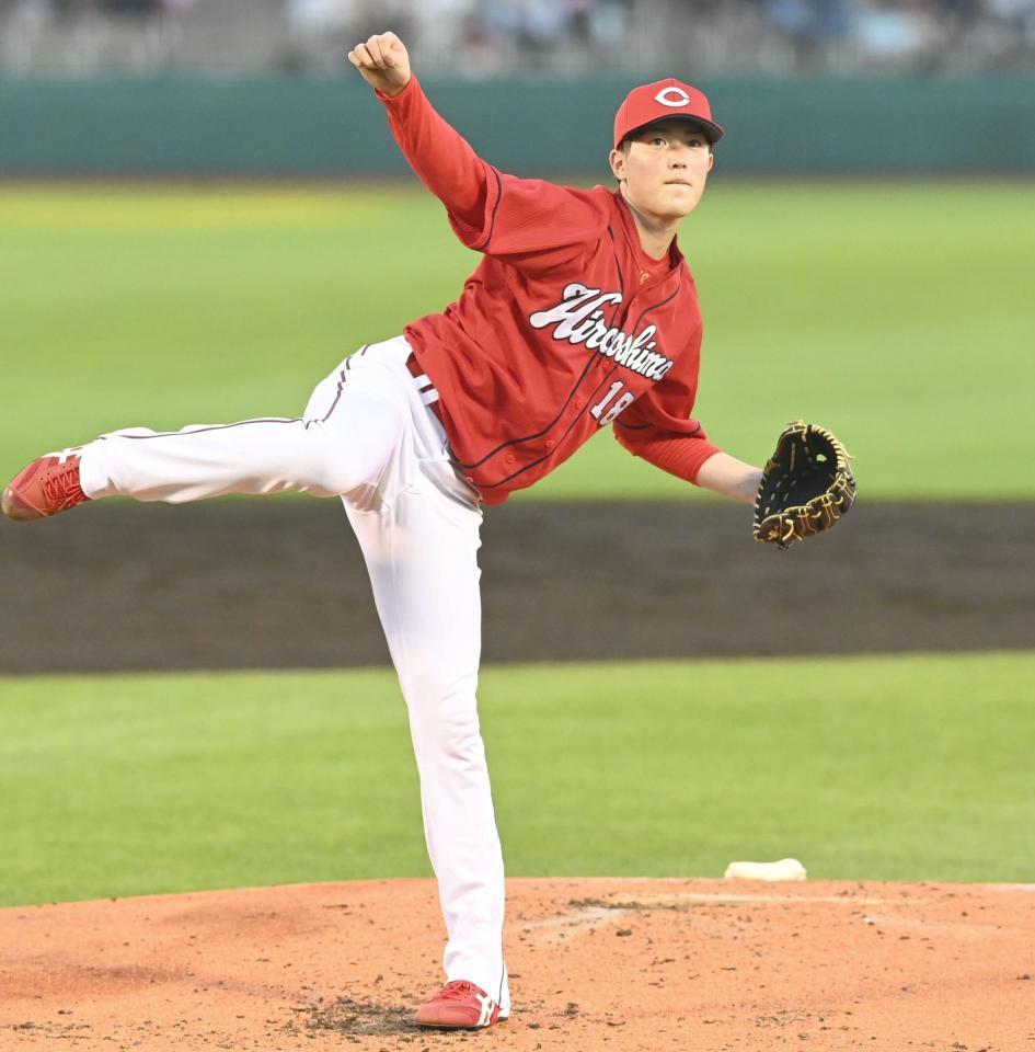 　３回、２番手で登板する広島・森下（撮影・飯室逸平）