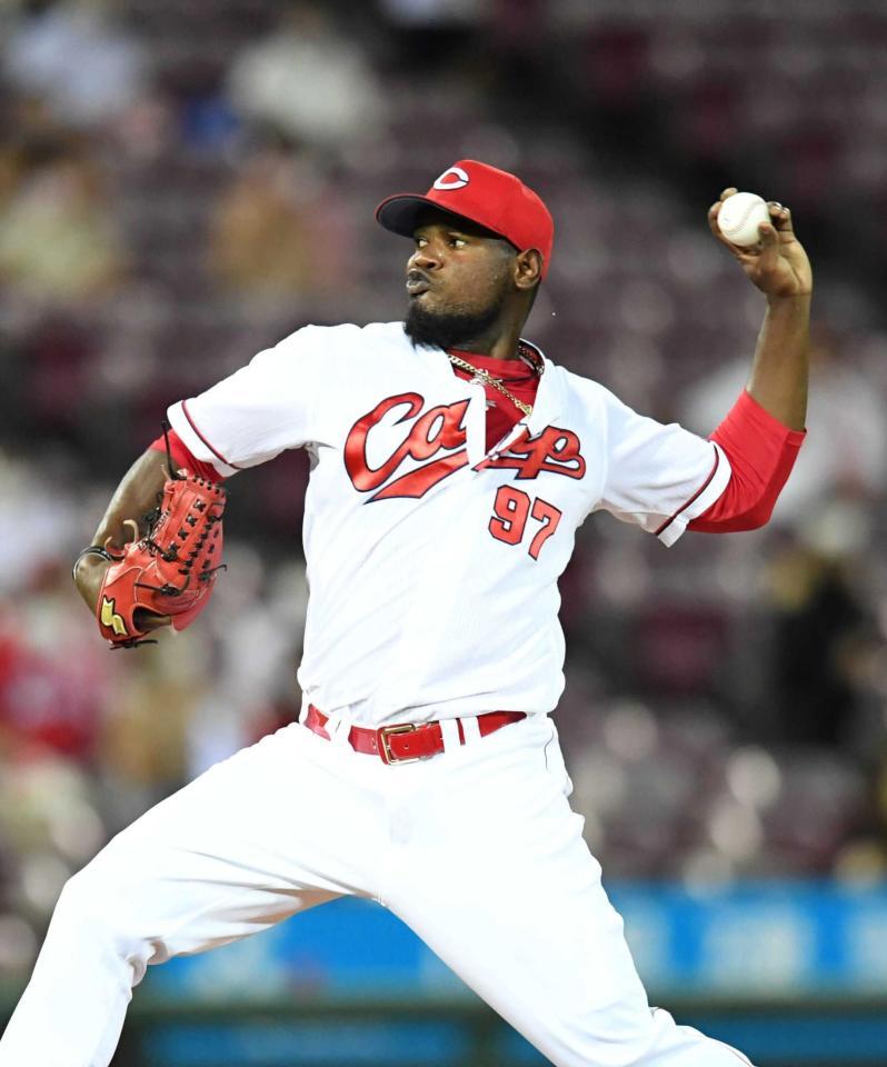 　９回に登板し１イニングをピシャリと抑えたフランスア（撮影・北村雅宏）