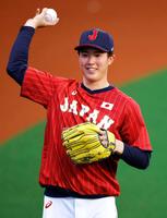 米国との決勝に向け、笑顔で調整する森下