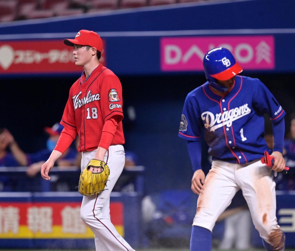 　３回、渡辺の適時打で先制点を許す森下。右は生還した二走・京田（撮影・立川洋一郎）