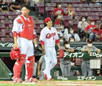 ３回、丸に適時打を打たれて５点目を失った九里（撮影・立川洋一郎）