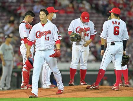 　３回途中、７失点でマウンドを降りる九里（撮影・立川洋一郎）