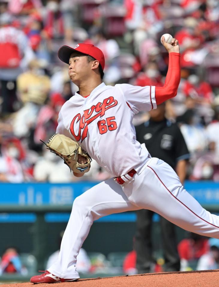 巨人打線を相手に力投する玉村（撮影・立川洋一郎）