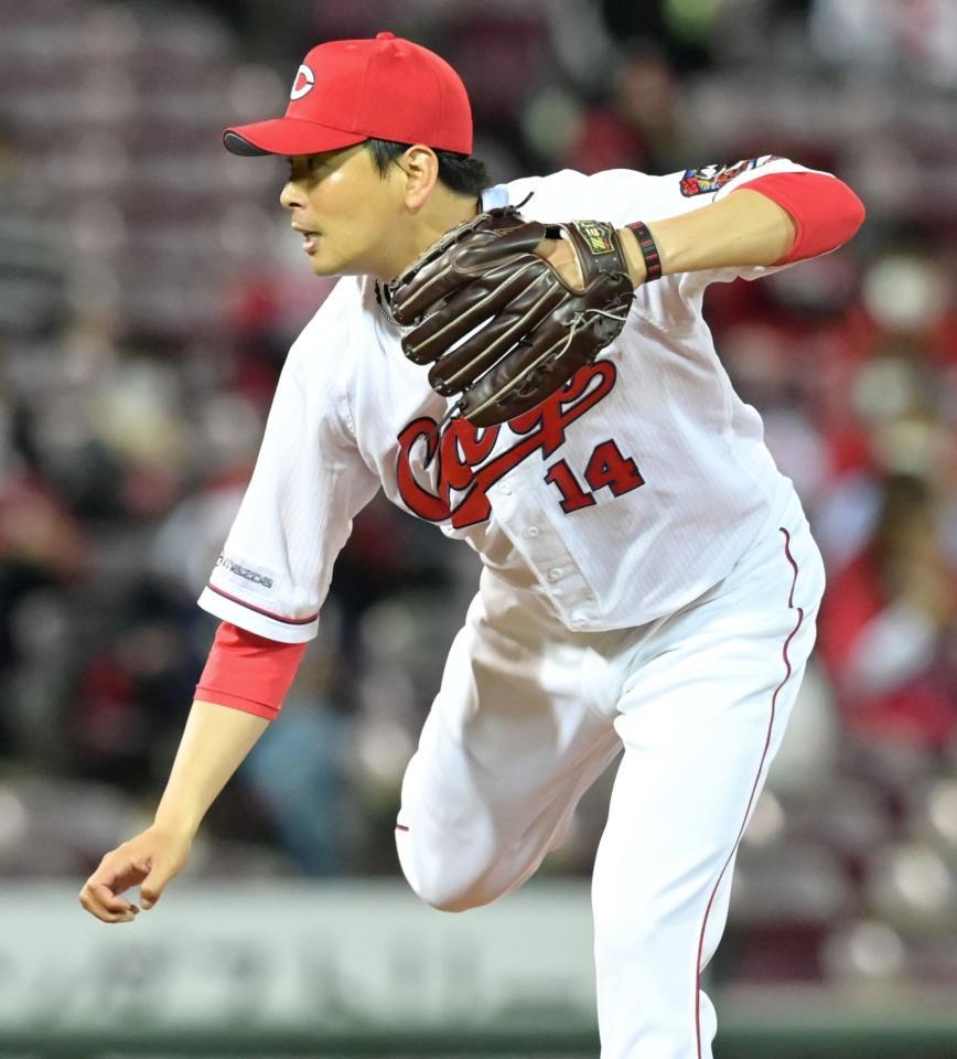 　ＤｅＮＡ打線を相手に力投する大瀬良（撮影・立川洋一郎）