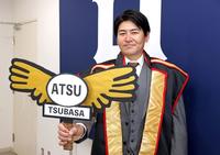 　契約を更改し、来季の活躍を誓う会沢