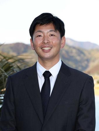 　選手宿舎に到着し意気込みを語る大瀬良