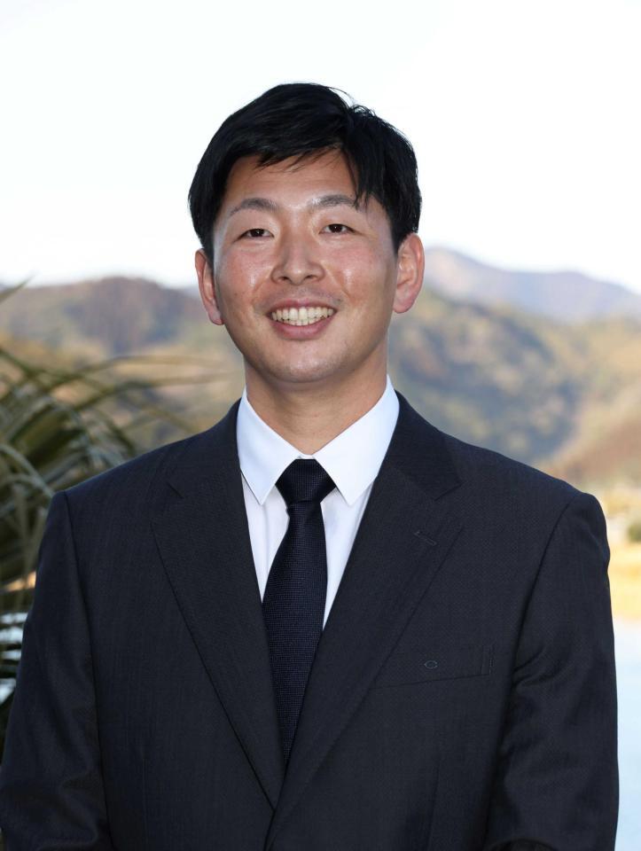 　選手宿舎に到着し意気込みを語る大瀬良