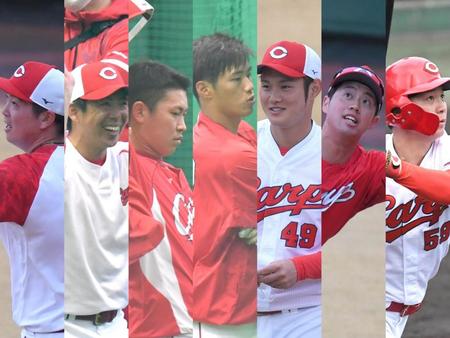 外野の定位置を争う（左から）中村健、野間、堂林、中村奨、正随、宇草、大盛
