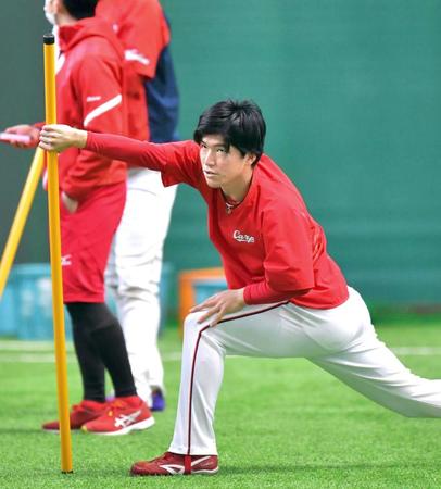 　２３日の阪神戦で佐藤輝との対戦に闘志を燃やす黒原（撮影・立川洋一郎）