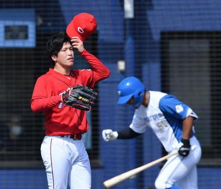 　４回、今川に左越え２ランを浴びた黒原（撮影・佐々木彰尚）