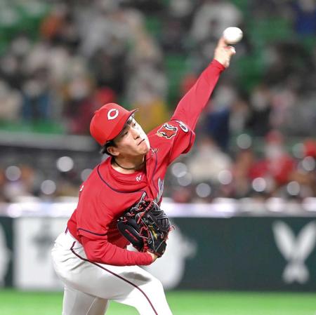 　ソフトバンク打線を相手に力投する黒原（撮影・高部洋祐）