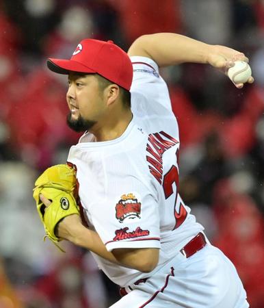 ８回に登板し１イニングを無失点に抑えた中崎