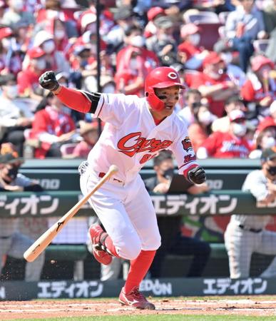 　１回、２点適時打を放つ矢野（撮影・立川洋一郎）