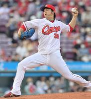 　ロッテ打線を相手に力投する床田（撮影・立川洋一郎）