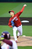 　１回、西川と対戦する床田（撮影・佐藤厚）