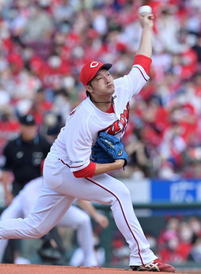 　ヤクルト打線を相手に力投する先発の床田（撮影・立川洋一郎）