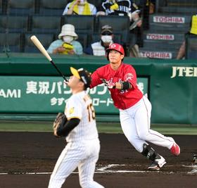カープ坂倉　絶好調２０戦連続Ｈ！　阪神戦初黒星も先制弾　苦手・西から価値ある一発
