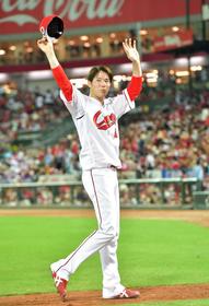 広島・佐々岡監督、マツダスタジアムでヤクルト戦初勝利！「森下が頑張ってくれました」