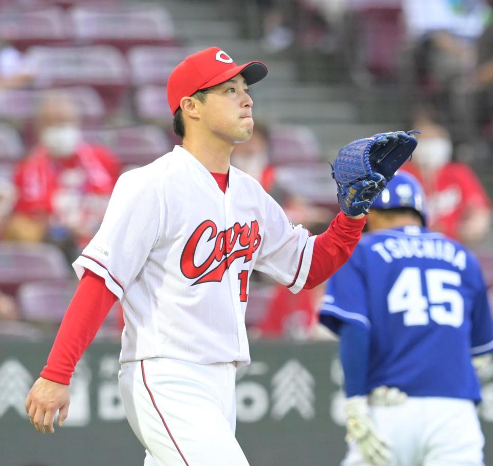 　１回、三ツ俣に適時打で３点目を許した野村（撮影・立川洋一郎）