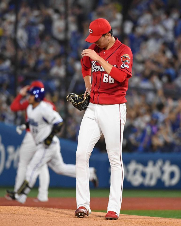 　１回、宮崎に２者連続本塁打を浴びた遠藤（撮影・佐藤厚）