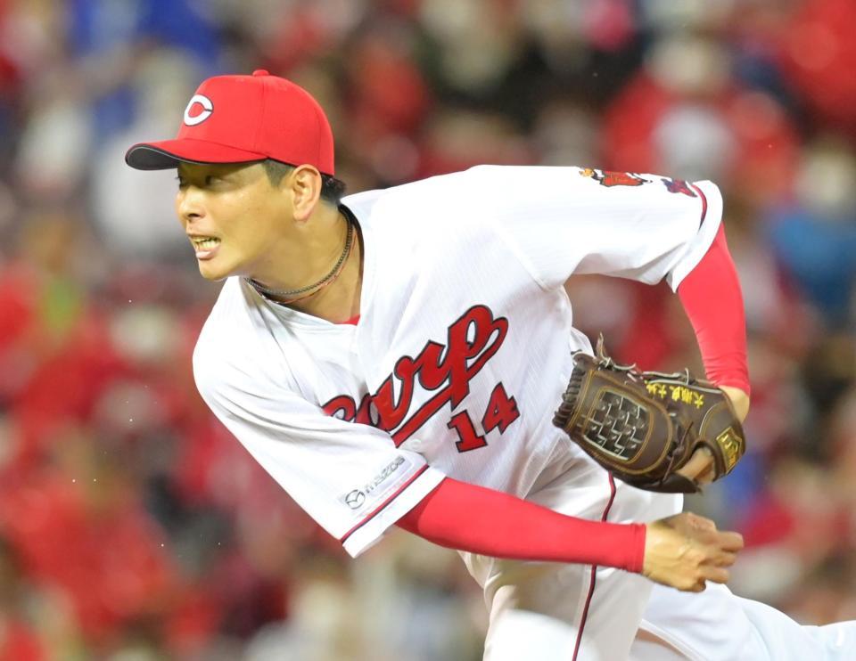 ＤｅＮＡ打線を相手に力投する先発の大瀬良（撮影・立川洋一郎）