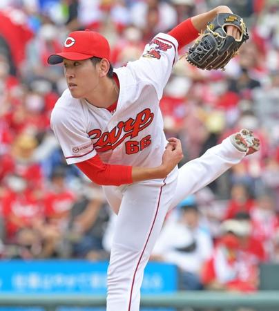 　ＤｅＮＡ打線を相手に力投する遠藤（撮影・立川洋一郎）