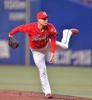 　中日打線に立ち向かう森（撮影・吉澤敬太）