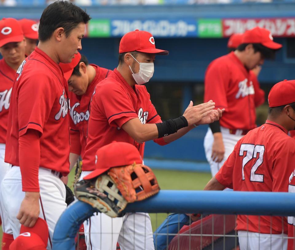 広島 秋山がベンチ入り外れる 試合前練習に姿見せず ３番西川 ４番松山 広島カープ デイリースポーツ Online