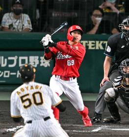 広島“仮想青柳”奏功　並べた左の羽月トドメ二塁打　佐々岡監督「迎のアイデア」