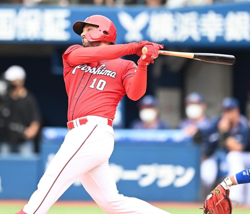 　３回、逆転２ランを放つマクブルーム（撮影・高石航平）