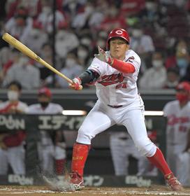 広島　小園復帰も坂倉の執念１発のみ　昨秋外れ１位指名の山下から得点奪えず