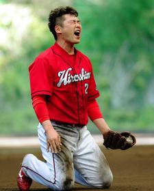 新井次期監督に託す「優勝、再建、若返り」　オーナーが期待する〝猛練習〟カープの伝統復活