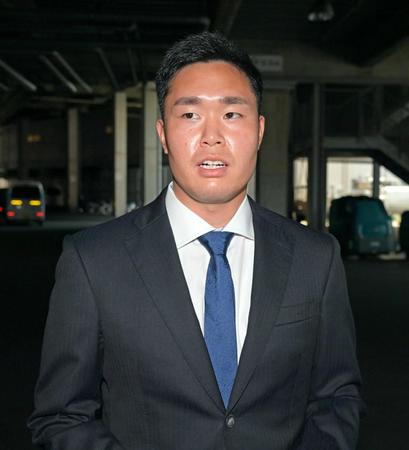 　戦力外通告を受けた高橋樹＝４日