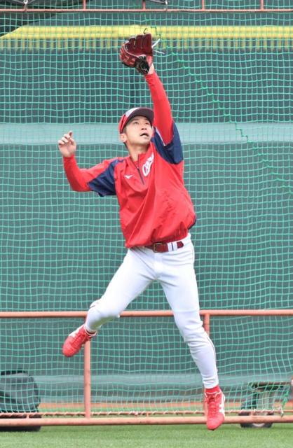 カープ上本「新井さんの力になりたい」　来季も「レギュラーより穴埋めで頑張ります」