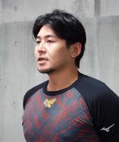 　新井新監督と共闘を誓う会沢